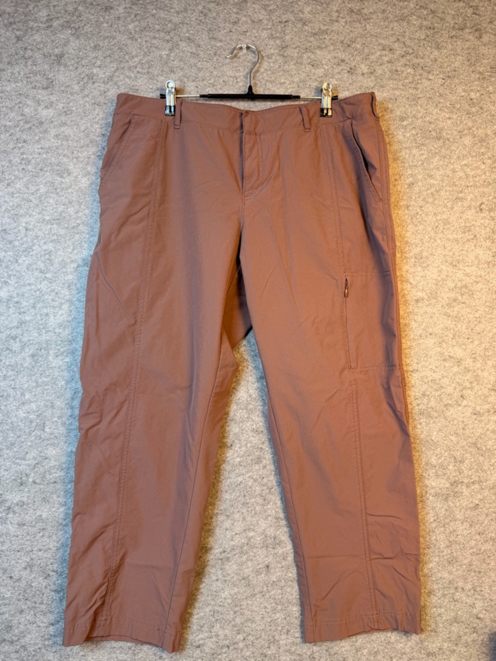 Kirkland Signature Women's DriFit Cropped Pants in Dusty Brown